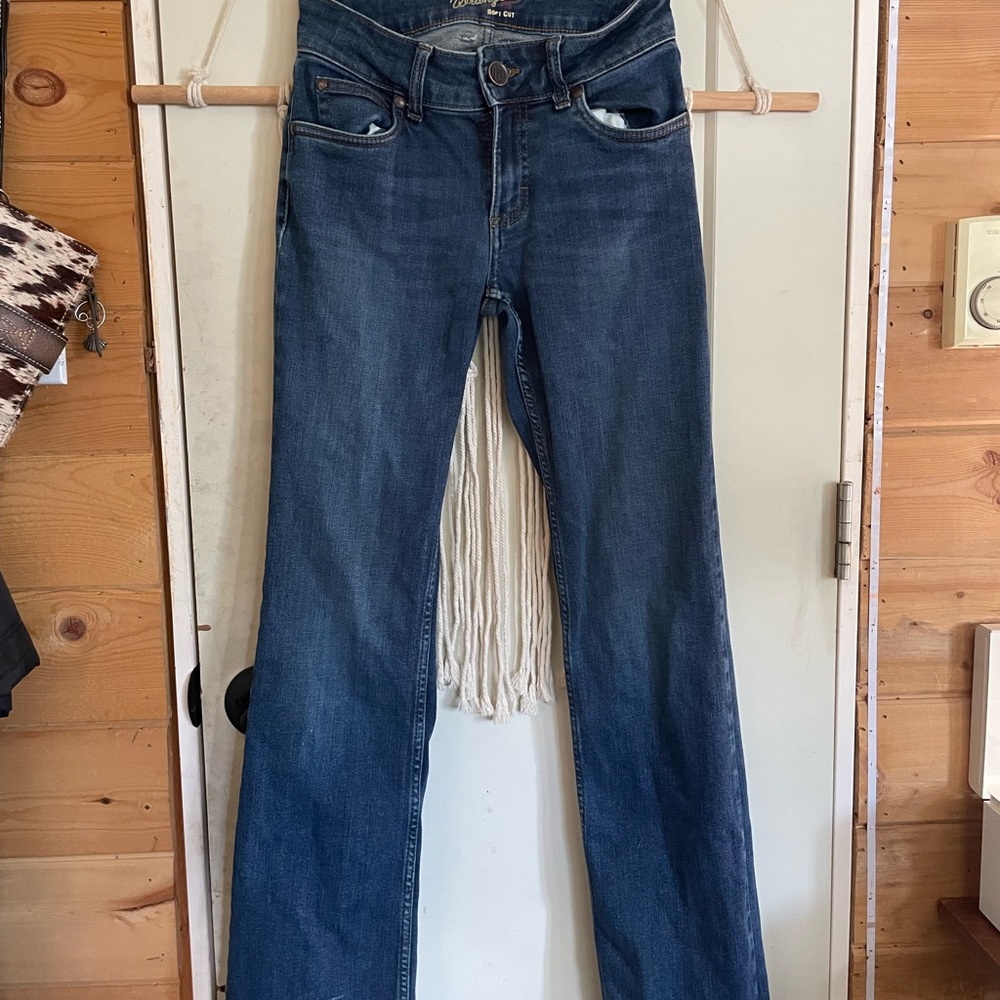 Women’s Wrangler Mid-Rise Bootcut Jeans